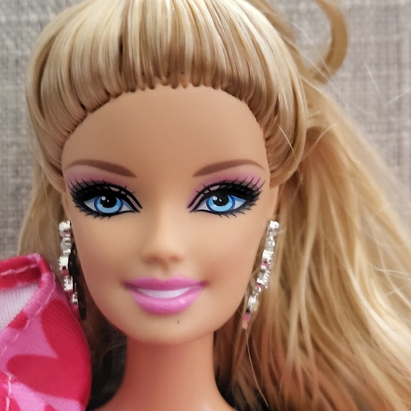 Jonathan Adler Barbie Sofa and Barbie Doll - Picture 7 of 13